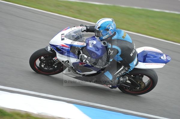 Motorcycle action photographs;Trackday digital images;donington;donington park leicestershire;donington photographs;event digital images;eventdigitalimages;no limits trackday;peter wileman photography;trackday;trackday photos