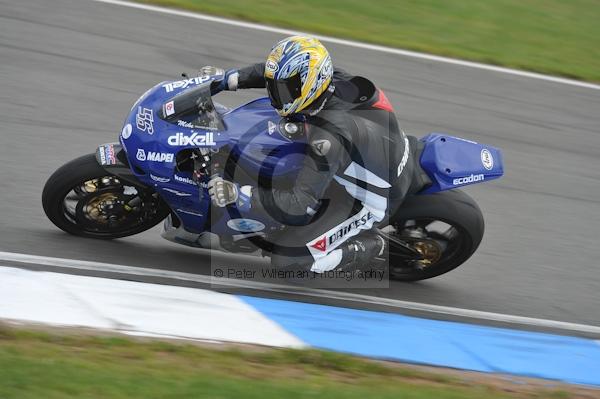 Motorcycle action photographs;Trackday digital images;donington;donington park leicestershire;donington photographs;event digital images;eventdigitalimages;no limits trackday;peter wileman photography;trackday;trackday photos