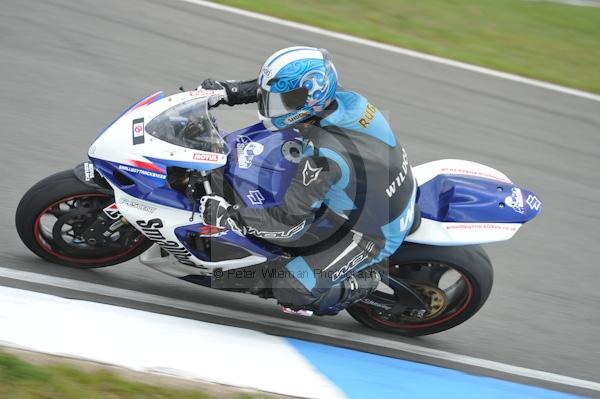 Motorcycle action photographs;Trackday digital images;donington;donington park leicestershire;donington photographs;event digital images;eventdigitalimages;no limits trackday;peter wileman photography;trackday;trackday photos