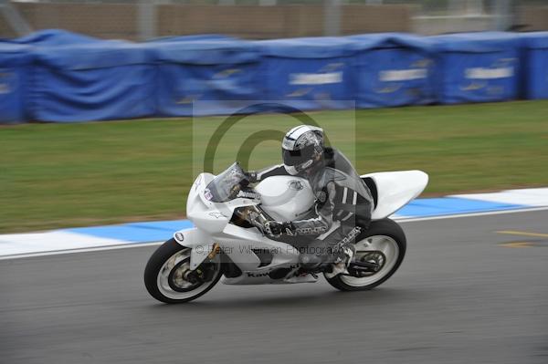 Motorcycle action photographs;Trackday digital images;donington;donington park leicestershire;donington photographs;event digital images;eventdigitalimages;no limits trackday;peter wileman photography;trackday;trackday photos