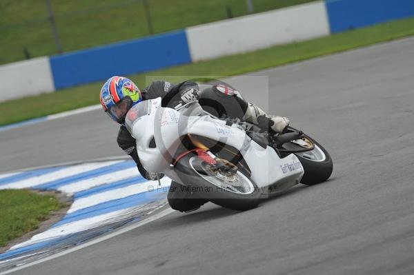 Motorcycle action photographs;Trackday digital images;donington;donington park leicestershire;donington photographs;event digital images;eventdigitalimages;no limits trackday;peter wileman photography;trackday;trackday photos