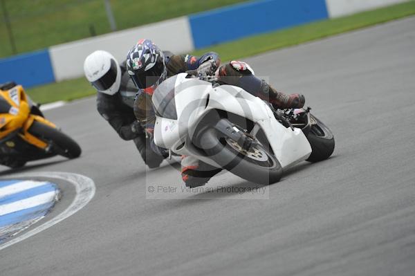 Motorcycle action photographs;Trackday digital images;donington;donington park leicestershire;donington photographs;event digital images;eventdigitalimages;no limits trackday;peter wileman photography;trackday;trackday photos