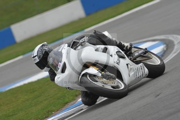 Motorcycle action photographs;Trackday digital images;donington;donington park leicestershire;donington photographs;event digital images;eventdigitalimages;no limits trackday;peter wileman photography;trackday;trackday photos