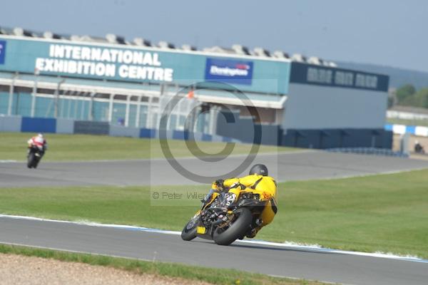 Motorcycle action photographs;Trackday digital images;donington;donington park leicestershire;donington photographs;event digital images;eventdigitalimages;no limits trackday;peter wileman photography;trackday;trackday photos