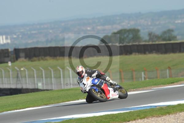 Motorcycle action photographs;Trackday digital images;donington;donington park leicestershire;donington photographs;event digital images;eventdigitalimages;no limits trackday;peter wileman photography;trackday;trackday photos