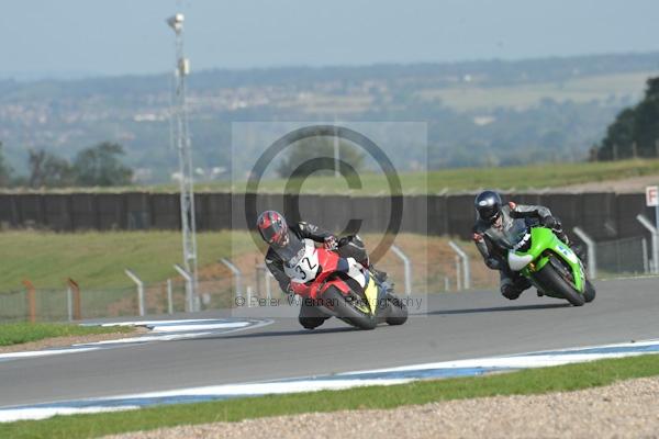 Motorcycle action photographs;Trackday digital images;donington;donington park leicestershire;donington photographs;event digital images;eventdigitalimages;no limits trackday;peter wileman photography;trackday;trackday photos