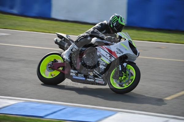 Motorcycle action photographs;Trackday digital images;donington;donington park leicestershire;donington photographs;event digital images;eventdigitalimages;no limits trackday;peter wileman photography;trackday;trackday photos