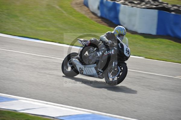 Motorcycle action photographs;Trackday digital images;donington;donington park leicestershire;donington photographs;event digital images;eventdigitalimages;no limits trackday;peter wileman photography;trackday;trackday photos