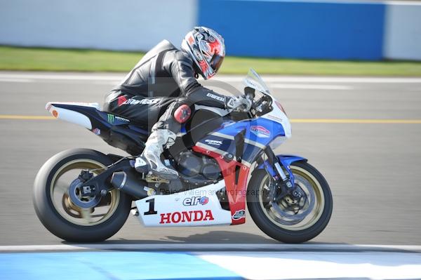 Motorcycle action photographs;Trackday digital images;donington;donington park leicestershire;donington photographs;event digital images;eventdigitalimages;no limits trackday;peter wileman photography;trackday;trackday photos