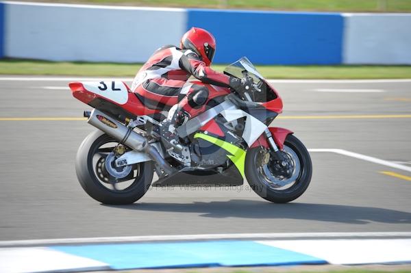 Motorcycle action photographs;Trackday digital images;donington;donington park leicestershire;donington photographs;event digital images;eventdigitalimages;no limits trackday;peter wileman photography;trackday;trackday photos