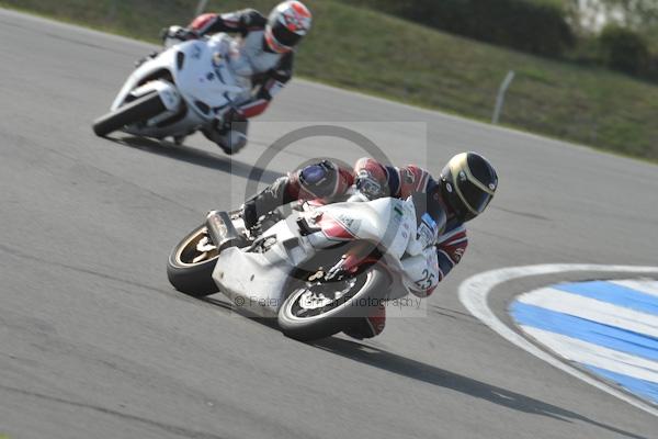 Motorcycle action photographs;Trackday digital images;donington;donington park leicestershire;donington photographs;event digital images;eventdigitalimages;no limits trackday;peter wileman photography;trackday;trackday photos