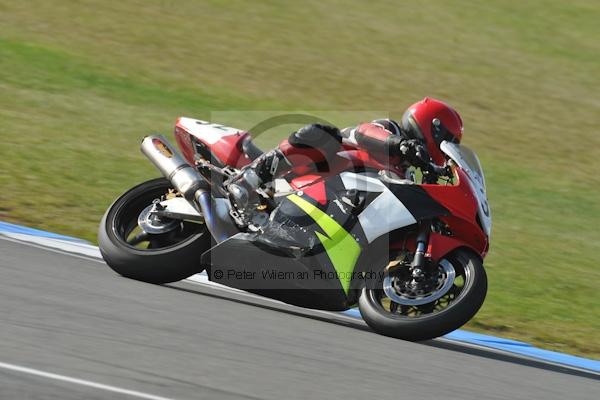 Motorcycle action photographs;Trackday digital images;donington;donington park leicestershire;donington photographs;event digital images;eventdigitalimages;no limits trackday;peter wileman photography;trackday;trackday photos