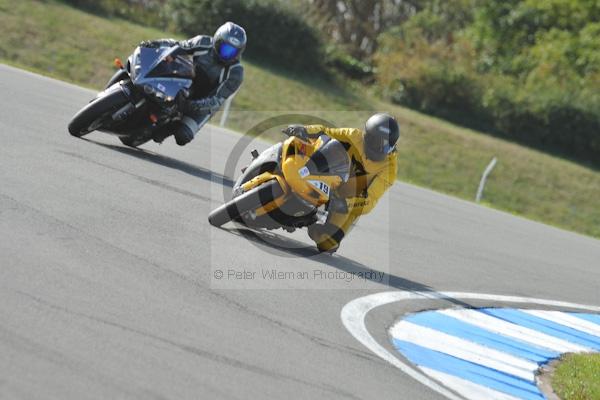 Motorcycle action photographs;Trackday digital images;donington;donington park leicestershire;donington photographs;event digital images;eventdigitalimages;no limits trackday;peter wileman photography;trackday;trackday photos