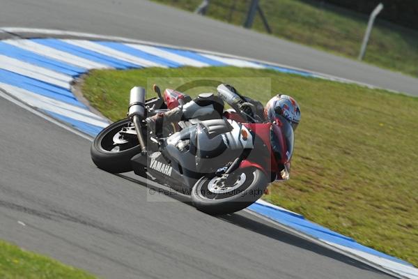 Motorcycle action photographs;Trackday digital images;donington;donington park leicestershire;donington photographs;event digital images;eventdigitalimages;no limits trackday;peter wileman photography;trackday;trackday photos