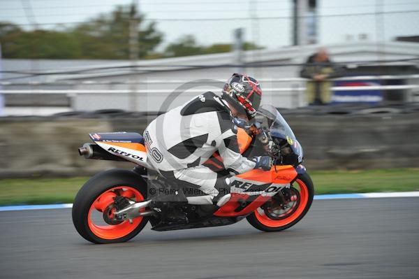 Motorcycle action photographs;Trackday digital images;donington;donington park leicestershire;donington photographs;event digital images;eventdigitalimages;no limits trackday;peter wileman photography;trackday;trackday photos