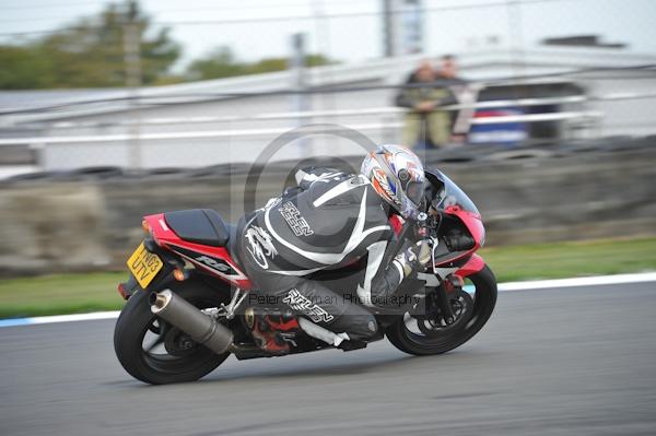 Motorcycle action photographs;Trackday digital images;donington;donington park leicestershire;donington photographs;event digital images;eventdigitalimages;no limits trackday;peter wileman photography;trackday;trackday photos