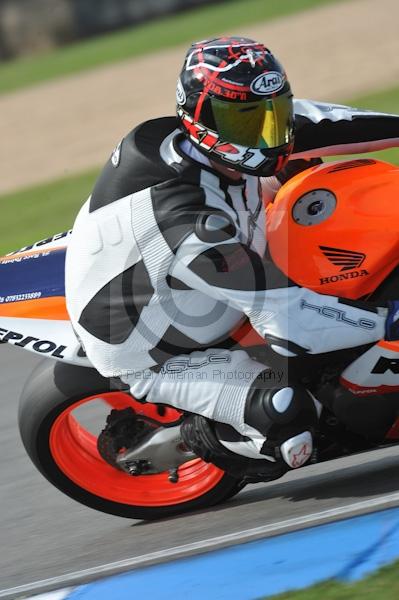 Motorcycle action photographs;Trackday digital images;donington;donington park leicestershire;donington photographs;event digital images;eventdigitalimages;no limits trackday;peter wileman photography;trackday;trackday photos