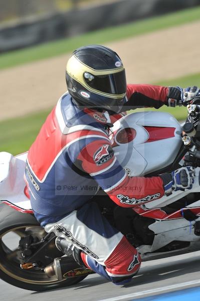 Motorcycle action photographs;Trackday digital images;donington;donington park leicestershire;donington photographs;event digital images;eventdigitalimages;no limits trackday;peter wileman photography;trackday;trackday photos