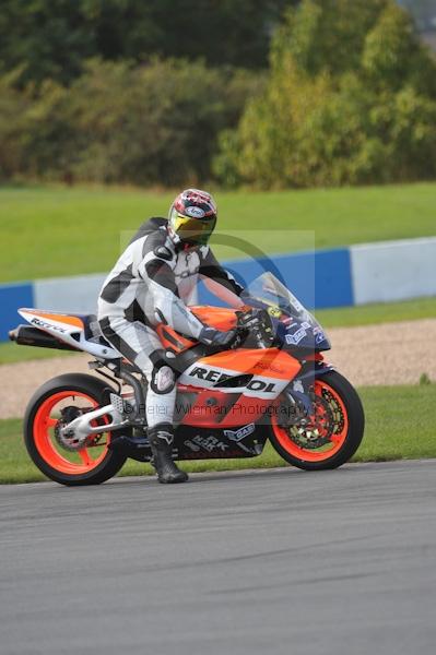 Motorcycle action photographs;Trackday digital images;donington;donington park leicestershire;donington photographs;event digital images;eventdigitalimages;no limits trackday;peter wileman photography;trackday;trackday photos