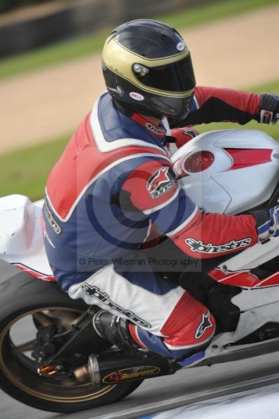 Motorcycle action photographs;Trackday digital images;donington;donington park leicestershire;donington photographs;event digital images;eventdigitalimages;no limits trackday;peter wileman photography;trackday;trackday photos