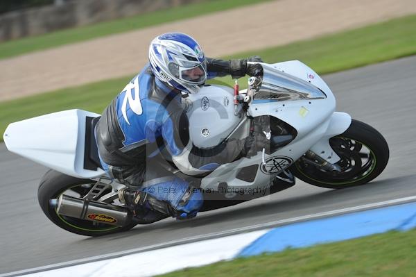 Motorcycle action photographs;Trackday digital images;donington;donington park leicestershire;donington photographs;event digital images;eventdigitalimages;no limits trackday;peter wileman photography;trackday;trackday photos