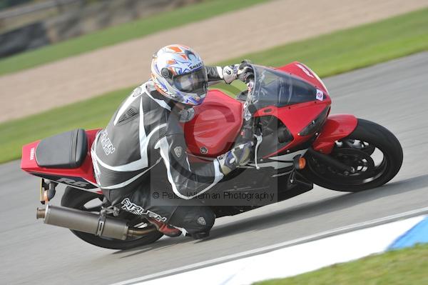 Motorcycle action photographs;Trackday digital images;donington;donington park leicestershire;donington photographs;event digital images;eventdigitalimages;no limits trackday;peter wileman photography;trackday;trackday photos