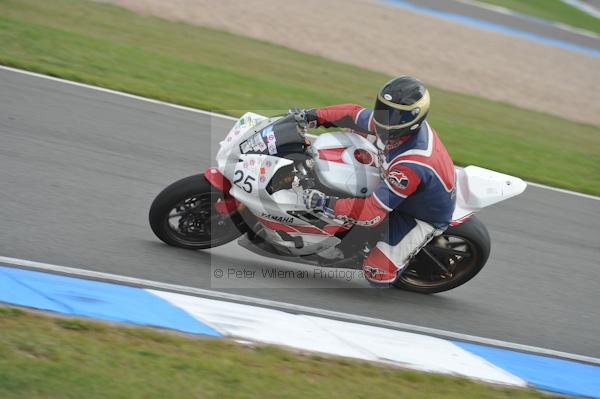 Motorcycle action photographs;Trackday digital images;donington;donington park leicestershire;donington photographs;event digital images;eventdigitalimages;no limits trackday;peter wileman photography;trackday;trackday photos