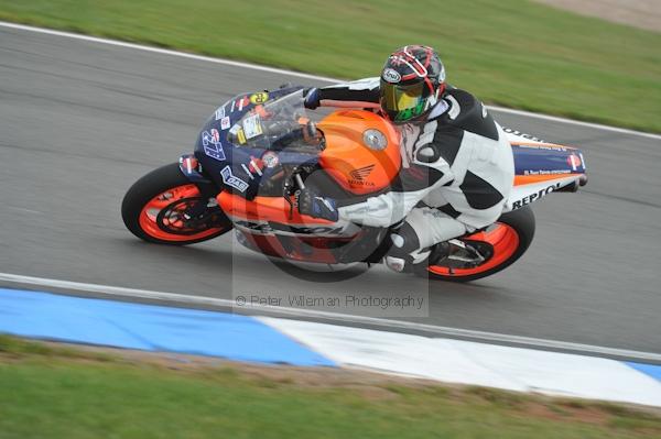 Motorcycle action photographs;Trackday digital images;donington;donington park leicestershire;donington photographs;event digital images;eventdigitalimages;no limits trackday;peter wileman photography;trackday;trackday photos