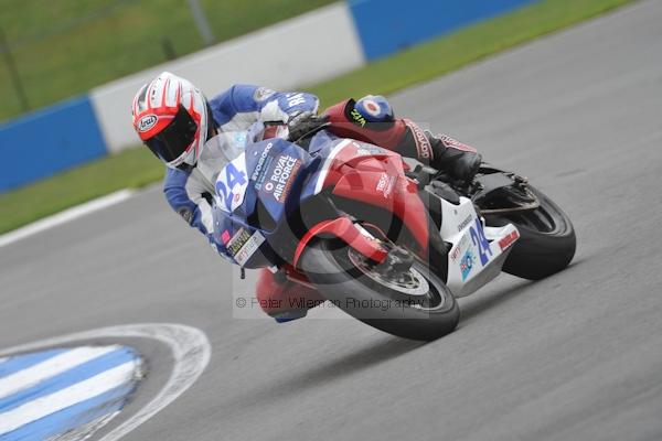 Motorcycle action photographs;Trackday digital images;donington;donington park leicestershire;donington photographs;event digital images;eventdigitalimages;no limits trackday;peter wileman photography;trackday;trackday photos