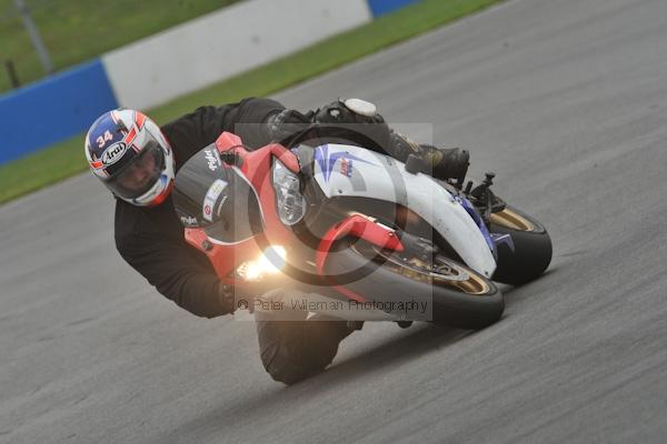 Motorcycle action photographs;Trackday digital images;donington;donington park leicestershire;donington photographs;event digital images;eventdigitalimages;no limits trackday;peter wileman photography;trackday;trackday photos