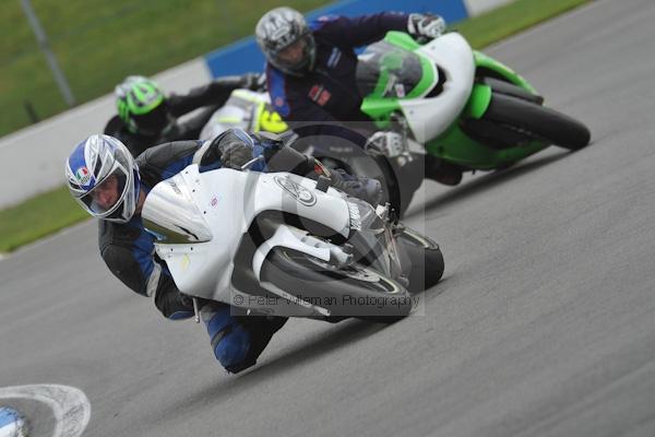 Motorcycle action photographs;Trackday digital images;donington;donington park leicestershire;donington photographs;event digital images;eventdigitalimages;no limits trackday;peter wileman photography;trackday;trackday photos