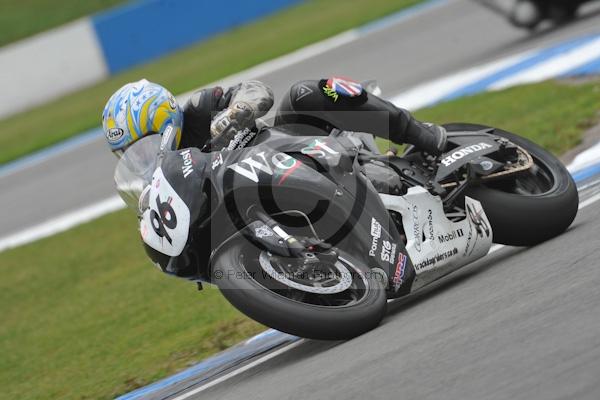 Motorcycle action photographs;Trackday digital images;donington;donington park leicestershire;donington photographs;event digital images;eventdigitalimages;no limits trackday;peter wileman photography;trackday;trackday photos