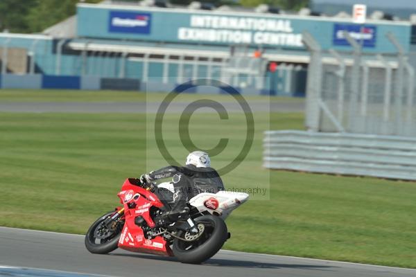 Motorcycle action photographs;Trackday digital images;donington;donington park leicestershire;donington photographs;event digital images;eventdigitalimages;no limits trackday;peter wileman photography;trackday;trackday photos