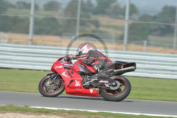 Motorcycle action photographs;Trackday digital images;donington;donington park leicestershire;donington photographs;event digital images;eventdigitalimages;no limits trackday;peter wileman photography;trackday;trackday photos