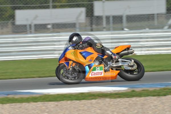 Motorcycle action photographs;Trackday digital images;donington;donington park leicestershire;donington photographs;event digital images;eventdigitalimages;no limits trackday;peter wileman photography;trackday;trackday photos