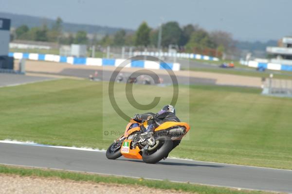 Motorcycle action photographs;Trackday digital images;donington;donington park leicestershire;donington photographs;event digital images;eventdigitalimages;no limits trackday;peter wileman photography;trackday;trackday photos