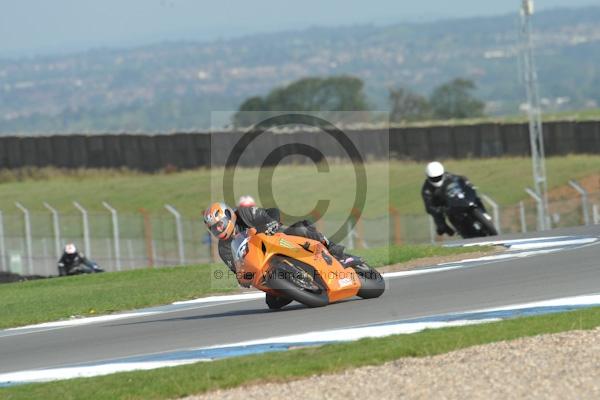 Motorcycle action photographs;Trackday digital images;donington;donington park leicestershire;donington photographs;event digital images;eventdigitalimages;no limits trackday;peter wileman photography;trackday;trackday photos