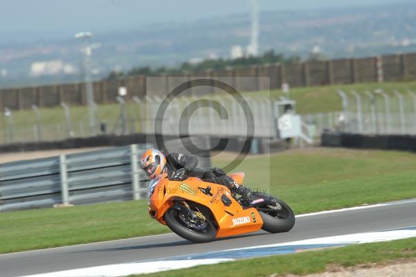 Motorcycle action photographs;Trackday digital images;donington;donington park leicestershire;donington photographs;event digital images;eventdigitalimages;no limits trackday;peter wileman photography;trackday;trackday photos