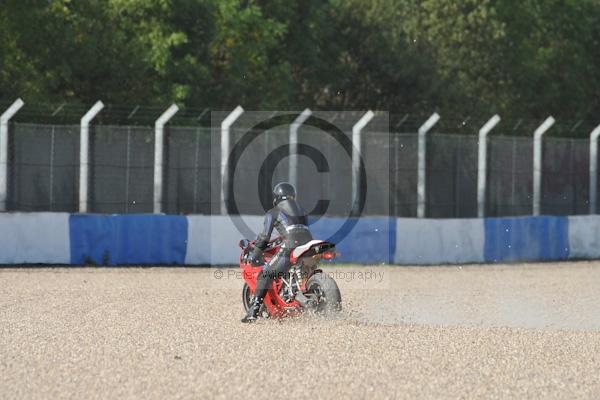 Motorcycle action photographs;Trackday digital images;donington;donington park leicestershire;donington photographs;event digital images;eventdigitalimages;no limits trackday;peter wileman photography;trackday;trackday photos