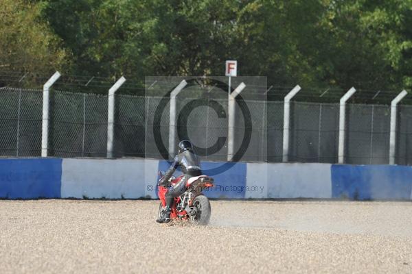 Motorcycle action photographs;Trackday digital images;donington;donington park leicestershire;donington photographs;event digital images;eventdigitalimages;no limits trackday;peter wileman photography;trackday;trackday photos