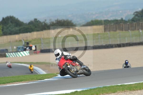 Motorcycle action photographs;Trackday digital images;donington;donington park leicestershire;donington photographs;event digital images;eventdigitalimages;no limits trackday;peter wileman photography;trackday;trackday photos