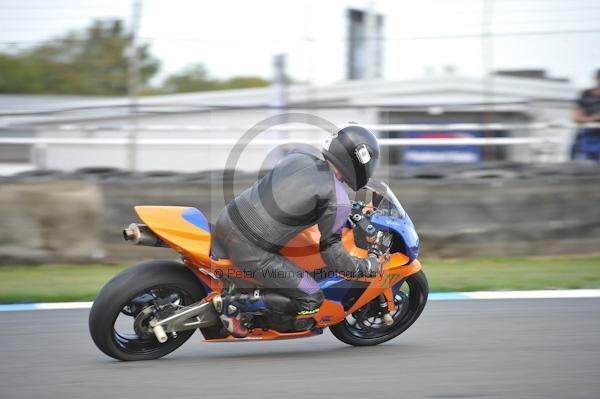 Motorcycle action photographs;Trackday digital images;donington;donington park leicestershire;donington photographs;event digital images;eventdigitalimages;no limits trackday;peter wileman photography;trackday;trackday photos