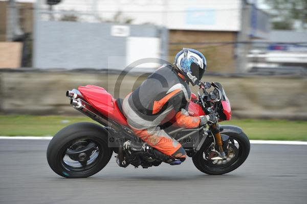 Motorcycle action photographs;Trackday digital images;donington;donington park leicestershire;donington photographs;event digital images;eventdigitalimages;no limits trackday;peter wileman photography;trackday;trackday photos