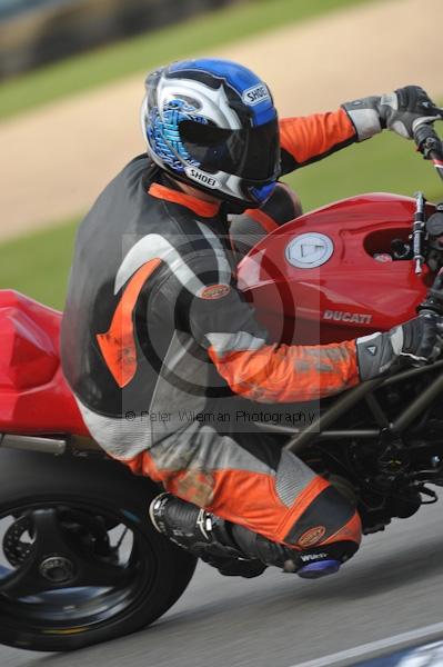 Motorcycle action photographs;Trackday digital images;donington;donington park leicestershire;donington photographs;event digital images;eventdigitalimages;no limits trackday;peter wileman photography;trackday;trackday photos