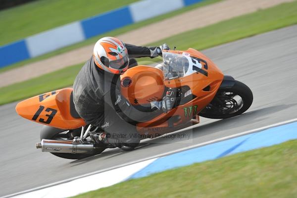 Motorcycle action photographs;Trackday digital images;donington;donington park leicestershire;donington photographs;event digital images;eventdigitalimages;no limits trackday;peter wileman photography;trackday;trackday photos