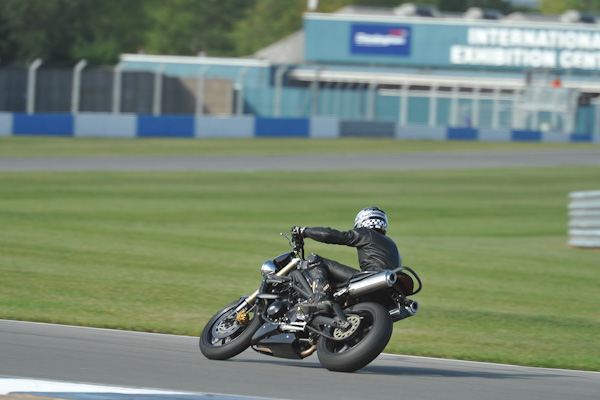 Motorcycle action photographs;Trackday digital images;donington;donington park leicestershire;donington photographs;event digital images;eventdigitalimages;no limits trackday;peter wileman photography;trackday;trackday photos