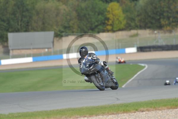 Motorcycle action photographs;Trackday digital images;donington;donington park leicestershire;donington photographs;event digital images;eventdigitalimages;no limits trackday;peter wileman photography;trackday;trackday photos