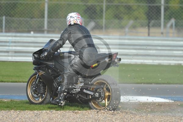 Motorcycle action photographs;Trackday digital images;donington;donington park leicestershire;donington photographs;event digital images;eventdigitalimages;no limits trackday;peter wileman photography;trackday;trackday photos