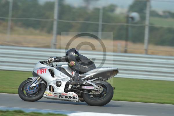 Motorcycle action photographs;Trackday digital images;donington;donington park leicestershire;donington photographs;event digital images;eventdigitalimages;no limits trackday;peter wileman photography;trackday;trackday photos