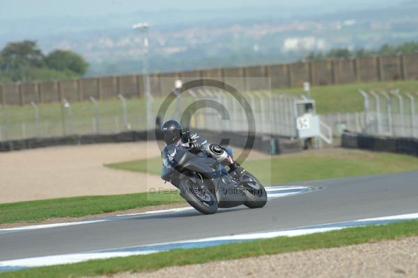 Motorcycle action photographs;Trackday digital images;donington;donington park leicestershire;donington photographs;event digital images;eventdigitalimages;no limits trackday;peter wileman photography;trackday;trackday photos